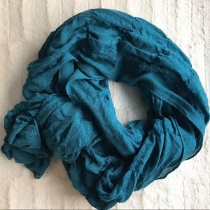 🎉🆓 Teal puckered scarf